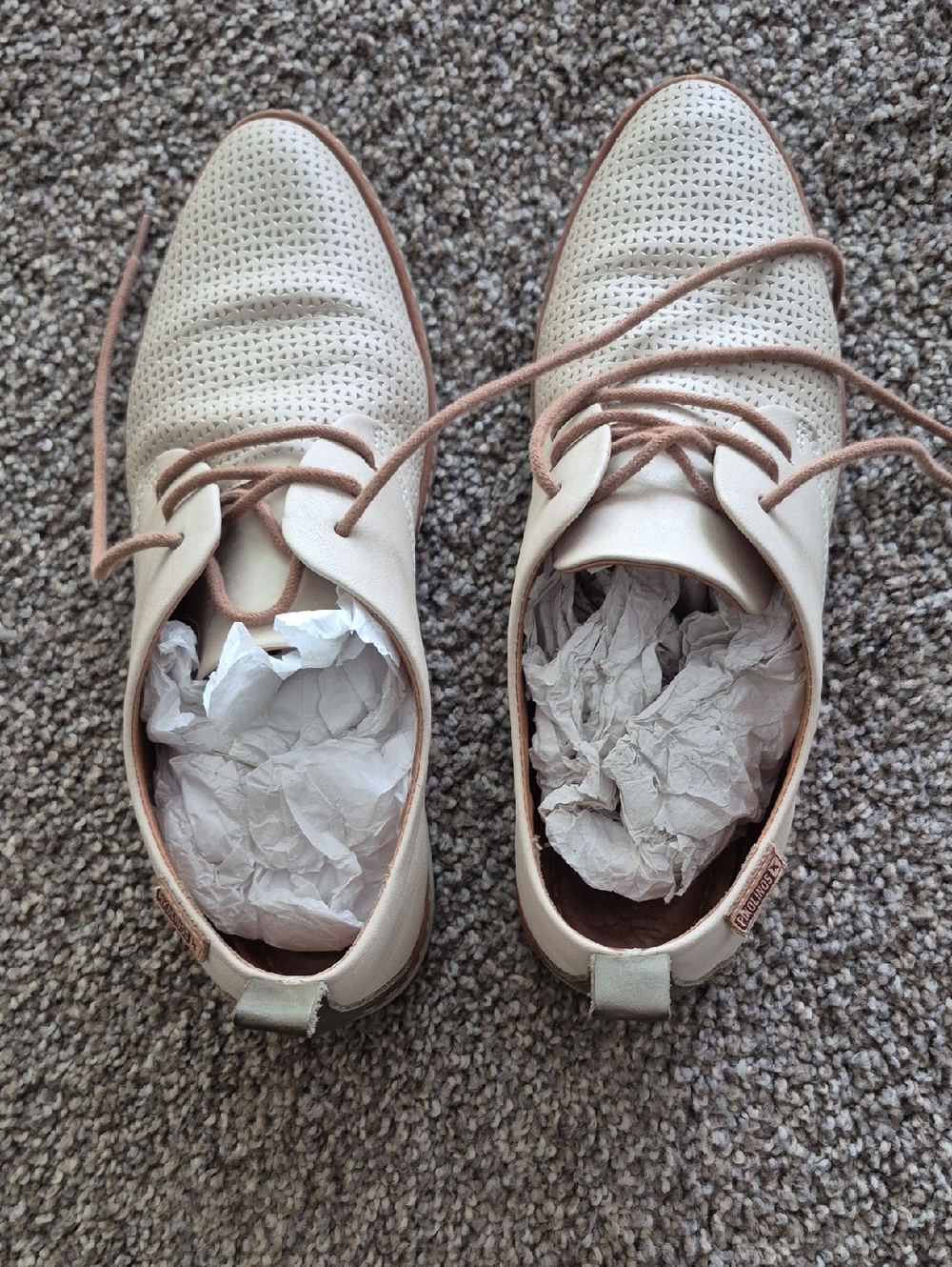 PIKOLINOS Cream Lace-Up Oxfords with Tan Accents